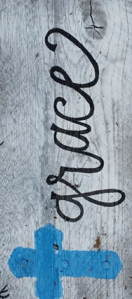 Hand painted pallet board signs.
